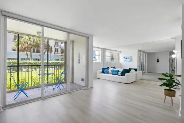 1239 Hillsboro Mile 105, Hillsboro Beach, FL 33062