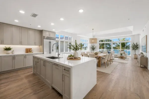 180 Lake Drive 2204, Palm Beach Shores, FL 33404