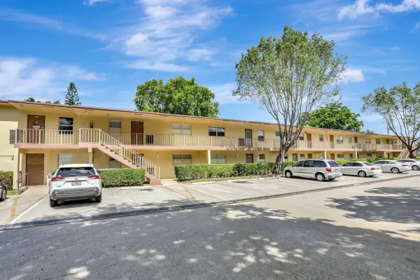 461 NW 76th Avenue 205, Margate, FL 33063