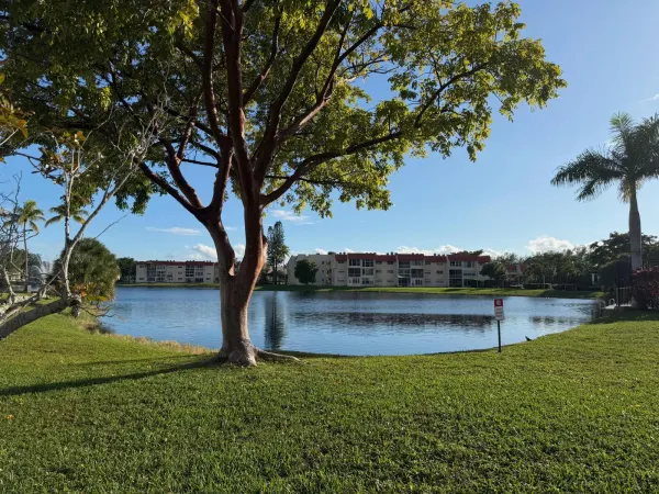 2950 Sunrise Lakes Drive W 305, Sunrise, FL 33322