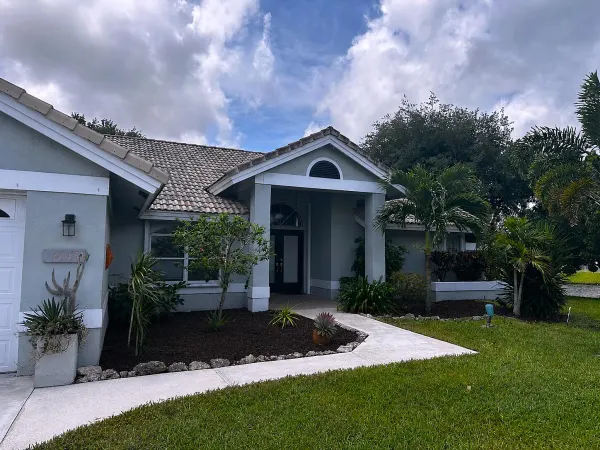 6031 Wedgewood Village Circle, Greenacres, FL 33463