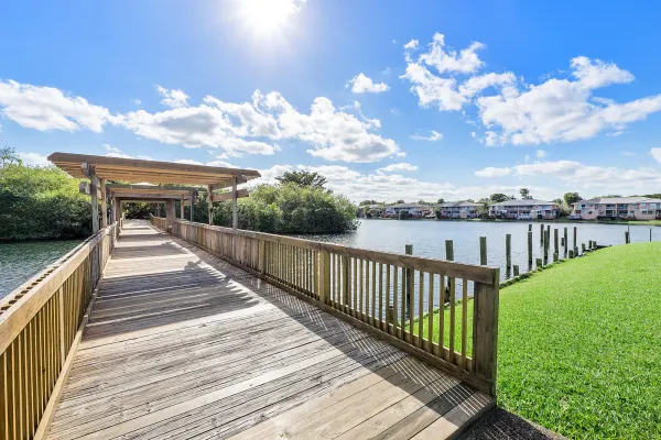 3100 NW 46th Street 102, Oakland Park, FL 33309