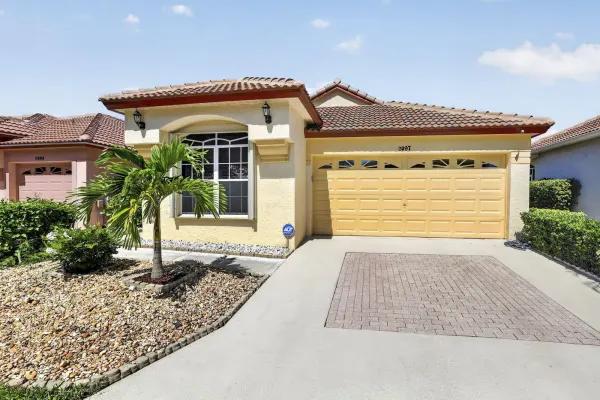 2097 Bonisle Circle, Riviera Beach, FL 33418
