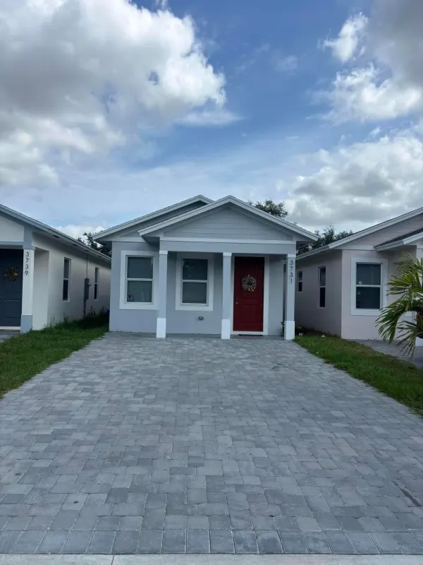 3731 Saginaw Avenue, West Palm Beach, FL 33409