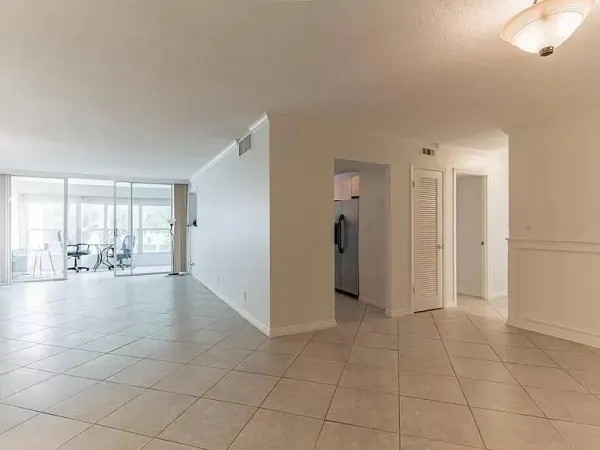 6901 Cypress Road C14, Plantation, FL 33317