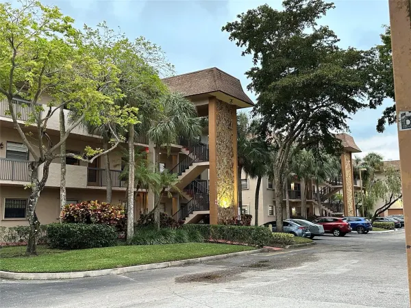 6090 N Sabal Palm Boulevard 110, Tamarac, FL 33319