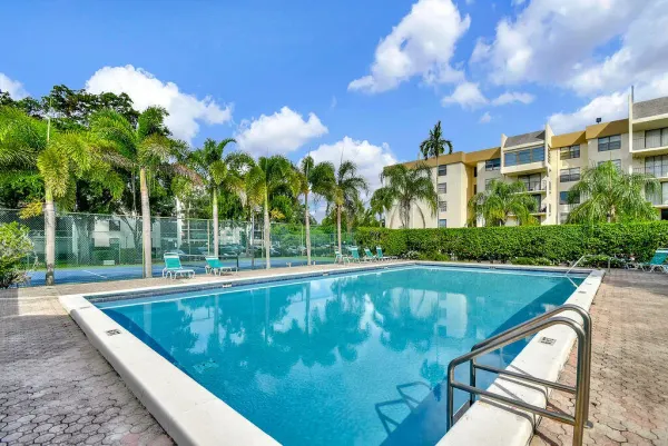 4164 Inverrary Drive 601, Lauderhill, FL 33319