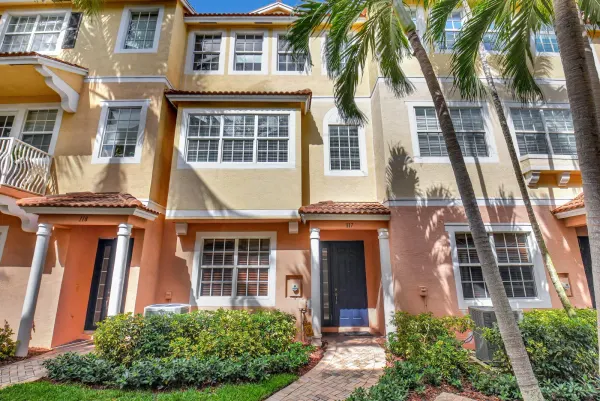 117 Harbors Way, Boynton Beach, FL 33435