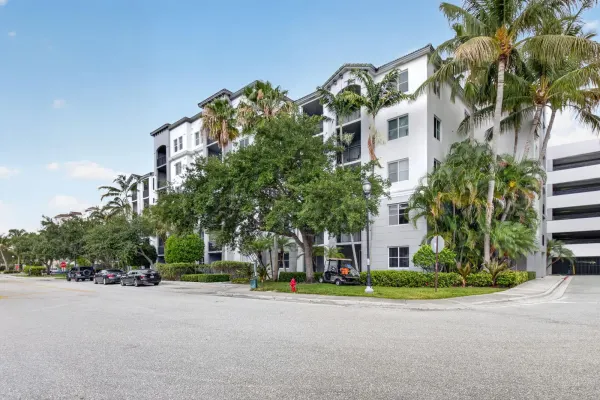 1690 Renaissance Commons Boulevard 1219, Boynton Beach, FL 33426