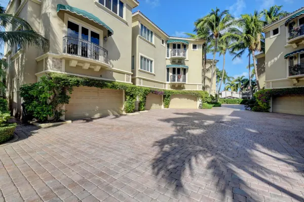 921 Osceola Drive Unit 4, Boca Raton, FL 33432