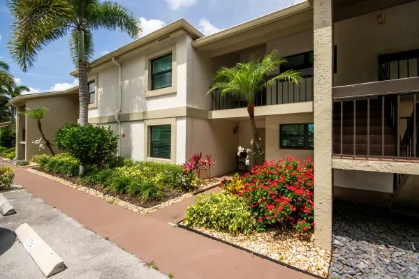 12871 Briarlake Drive 103, West Palm Beach, FL 33418