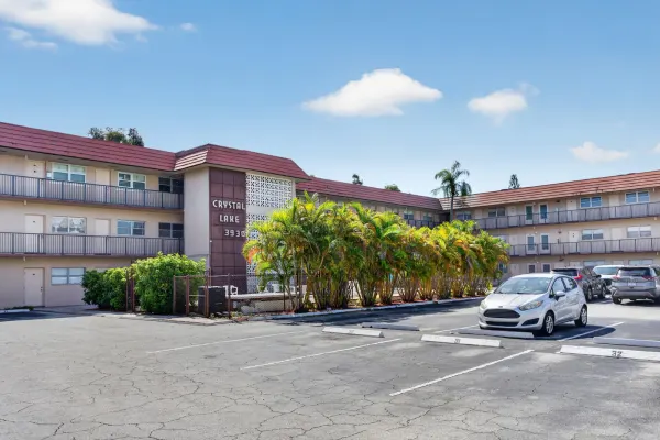 3930 Crystal Lake Drive 209, Deerfield Beach, FL 33064