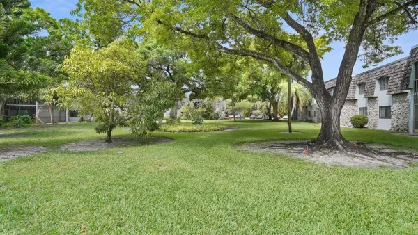 3105 Oakland Shores Drive J207, Oakland Park, FL 33309