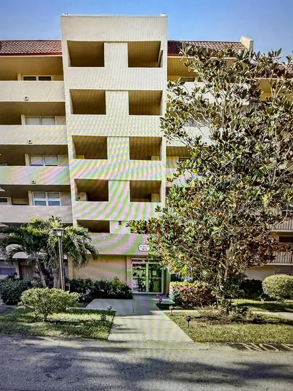 3671 Environ Boulevard 169, Lauderhill, FL 33319
