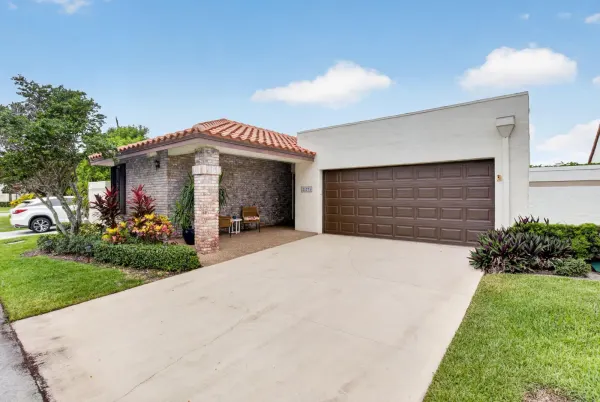 21375 Sonesta Way, Boca Raton, FL 33433