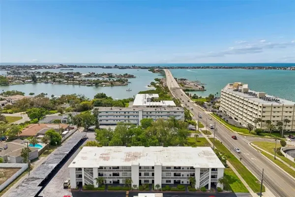 2944 W Bay Drive, Unit 106, Belleair Bluffs, FL, 33770