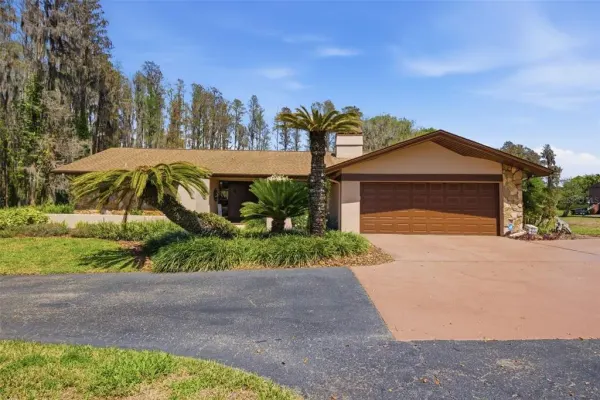 820 Newberger Road, Lutz, FL, 33549
