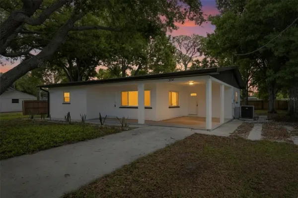 204 7th Avenue NW, Ruskin, FL, 33570