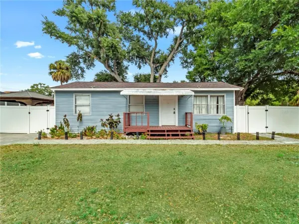 6201 Theresa Street, Tampa, FL, 33615