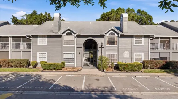 11817 Skylake Place, Unit H, Temple Terrace, FL, 33617
