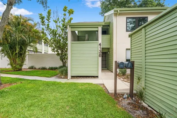 4138 Pinelake Lane, Unit 201, Tampa, FL, 33618