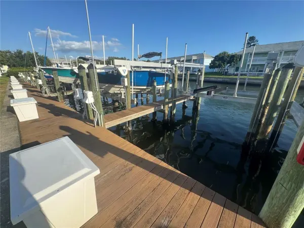 33ss SE Starfish Drive SE, Unit 33ss, St Petersburg, FL, 33705