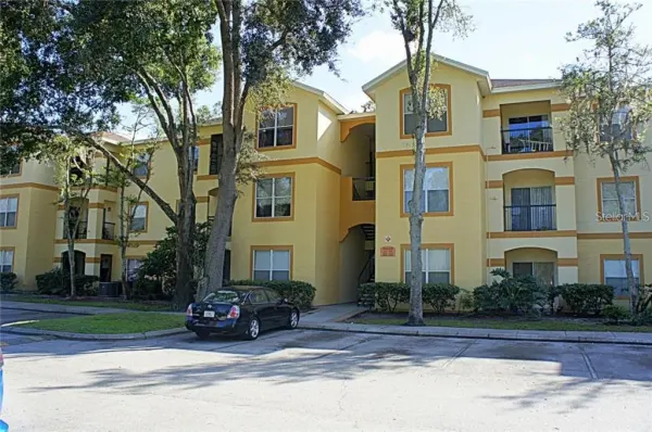 5618 Pinnacle Heights Circle, Unit 206, Tampa, FL, 33624