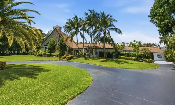5011 Hawkhurst Avenue, Southwest Ranches, FL 33331