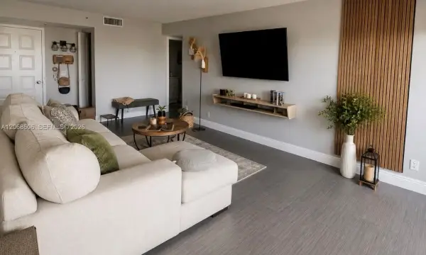 105 Lake Emerald Drive 503, Oakland Park, FL 33309