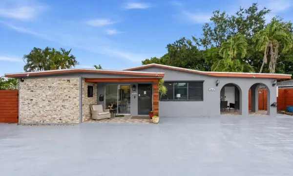 2616 NE 6th Avenue, Wilton Manors, FL 33334