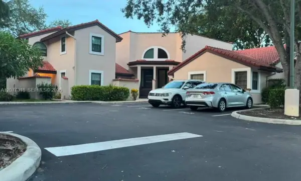 9177 W Sunrise Boulevard, Plantation, FL 33322