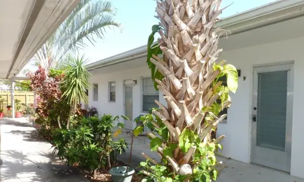 1746 N 3rd Avenue N, Unit 2, Lake Worth, FL, 33460