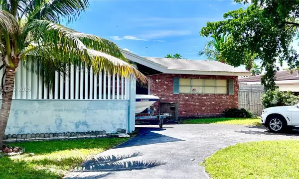 2172 NE 25th Street, Wilton Manors, FL 33305