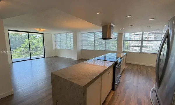 Address Withheld, Pembroke Pines, FL 33026