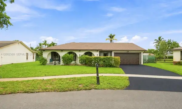 8656 SW 50th Street, Cooper City, FL 33328