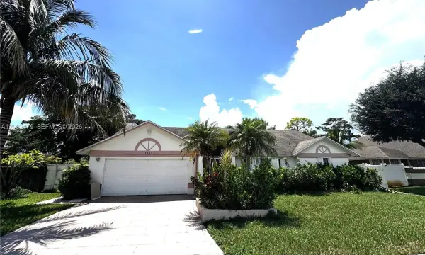 110 Hemingway Court, Royal Palm Beach, FL 33411