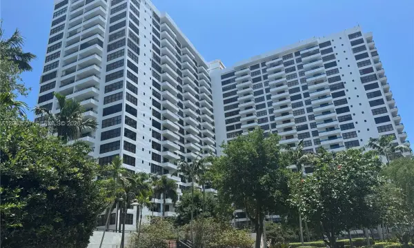 2500 Parkview Drive 1109, Hallandale Beach, FL 33009