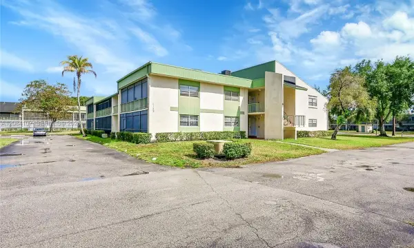4132 NW 88th Avenue 203, Coral Springs, FL 33065