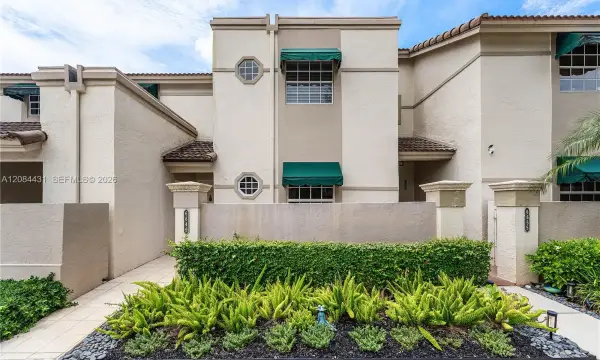 6649 Via Regina #, Boca Raton, FL 33433