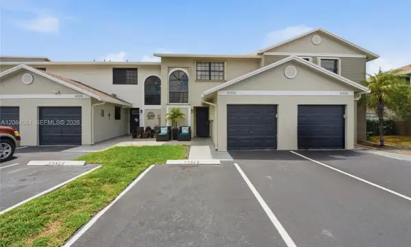 10720 NW 11th Street, Pembroke Pines, FL 33026