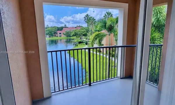 4836 N State Road 7 5308, Coconut Creek, FL 33073