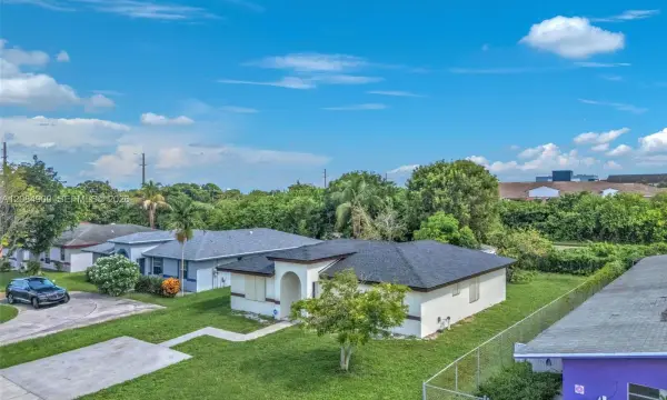 370 NW 14th Street, Pompano Beach, FL 33060