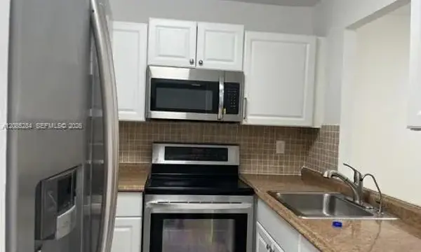 540 SE 2nd Avenue J3, Deerfield Beach, FL 33441