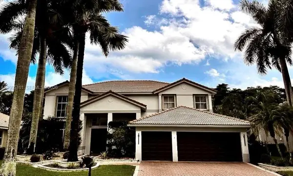 1606 Victoria Pointe Circle, Weston, FL 33327