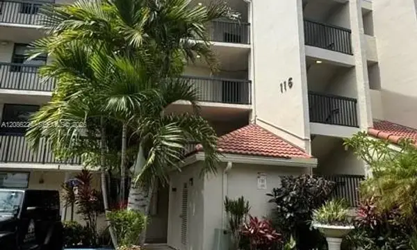 116 Lake Emerald Drive 202, Oakland Park, FL 33309