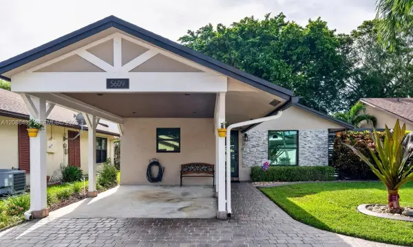 5609 SW 97th Terrace, Cooper City, FL 33328