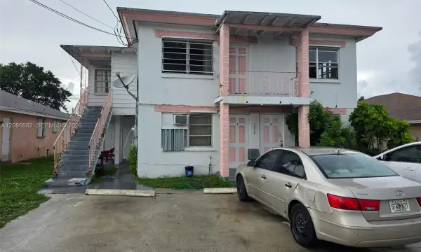 1424 W 34th Street, Riviera Beach, FL 33404
