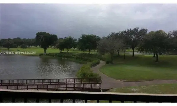 3001 W Rolling Hills Circle 407, Davie, FL 33328
