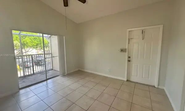 631 Cypress Lake Boulevard H17, Deerfield Beach, FL 33064