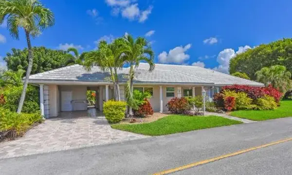 437 French Royale Circle, Atlantis, FL, 33462